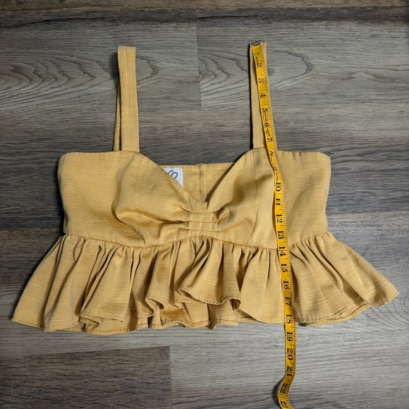 Golden Ruffle Crop Top - Picture 4 of 9